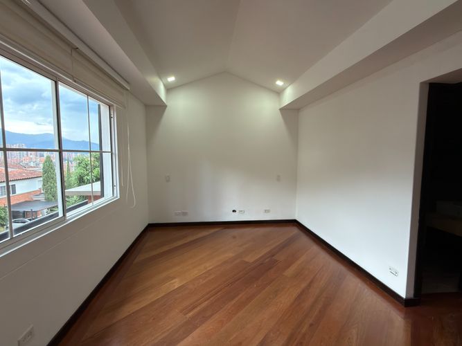 Casa de 7 alcobas en venta en Altos Del Poblado, Medellín, 700 m² · foto 14 de 22