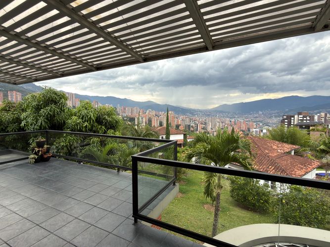 Casa de 7 alcobas en venta en Altos Del Poblado, Medellín, 700 m² · foto 18 de 22