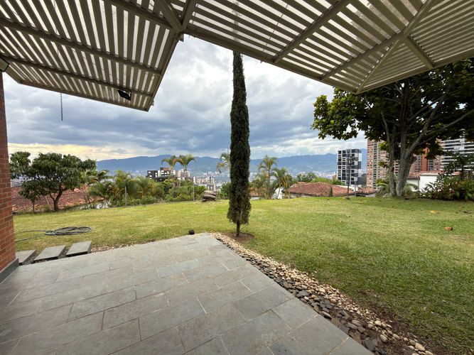 Casa de 7 alcobas en venta en Altos Del Poblado, Medellín, 700 m² · foto 22 de 22