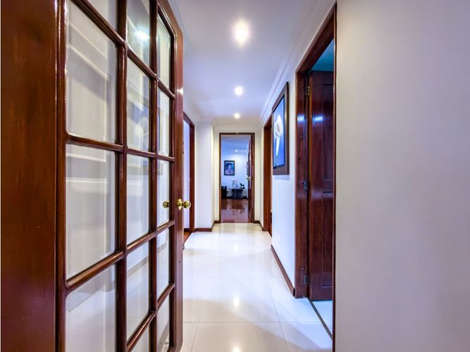 Apartamento de 3 alcobas en venta en Chicó Reservado, Bogotá, 130 m² · foto 15 de 24