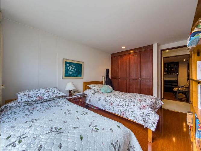 Apartamento de 3 alcobas en venta en Chicó Reservado, Bogotá, 130 m² · foto 21 de 24