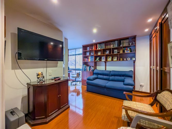 Apartamento de 3 alcobas en venta en Chicó Reservado, Bogotá, 130 m² · foto 22 de 24