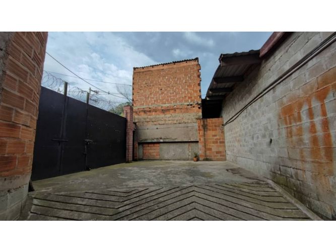Bodega en arriendo en La Inmaculada, La Estrella, 810 m² · foto 10 de 13
