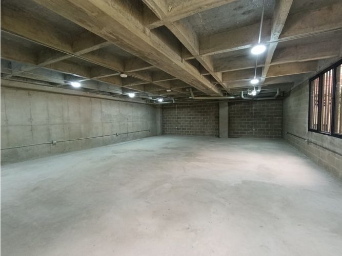 Bodega en arriendo en Caqueta, La Estrella, 415 m² · foto 3 de 10
