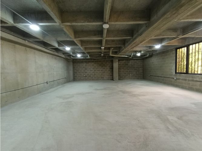 Bodega en arriendo en Caqueta, La Estrella, 415 m² · foto 4 de 10