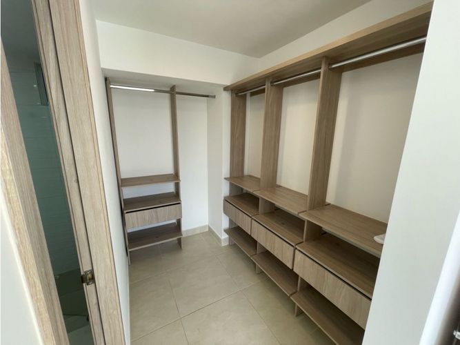 Apartamento de 3 alcobas en venta en Valle Del Lili, Cali, 96 m² · foto 8 de 24