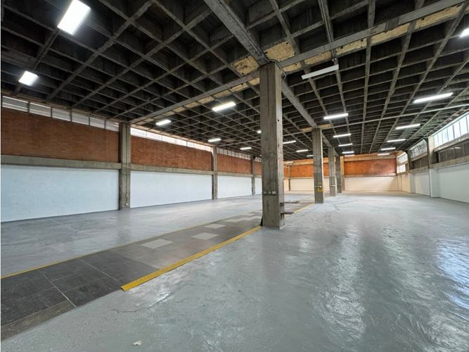 Bodega en arriendo en La Tablaza, La Estrella, 1200 m² · foto 5 de 13