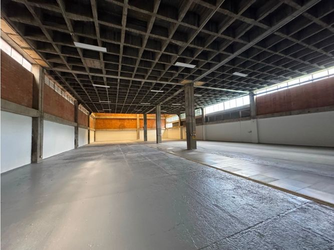 Bodega en arriendo en La Tablaza, La Estrella, 1200 m² · foto 8 de 13