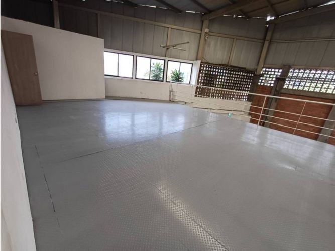 Bodega en arriendo en Caqueta, La Estrella, 710 m² · foto 10 de 13