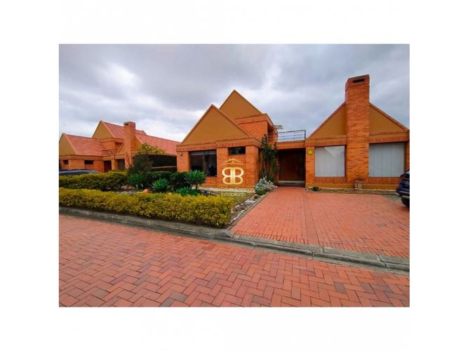Casa en venta en La Estacion, Cajicá · foto 2 de 24