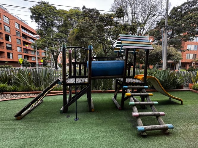 Apartamento de 3 alcobas en venta en Navarra, Bogotá, 240 m² · foto 20 de 22