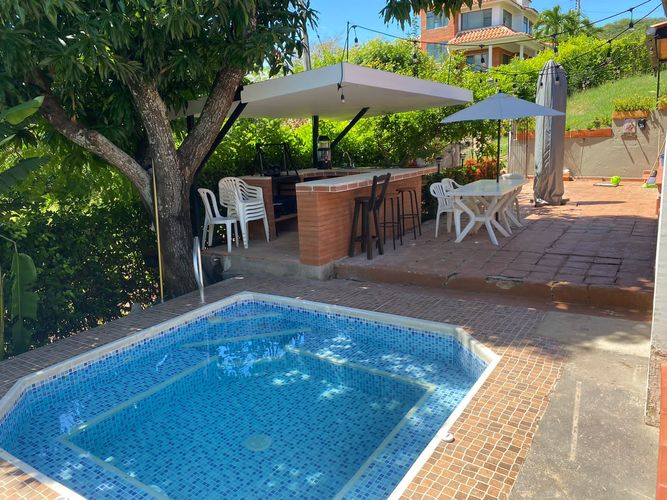 Casa de 3 alcobas en venta en Guabinal Plan, Girardot, 280 m² · foto 2 de 20