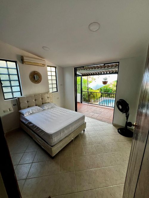 Casa de 3 alcobas en venta en Guabinal Plan, Girardot, 280 m² · foto 10 de 20