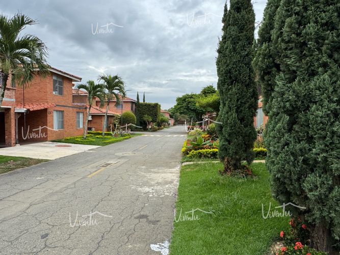 Casa de 4 alcobas en venta en El Castillo, Jamundí, 130 m² · foto 4 de 19