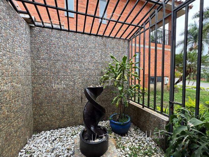 Casa de 4 alcobas en venta en El Castillo, Jamundí, 130 m² · foto 16 de 19