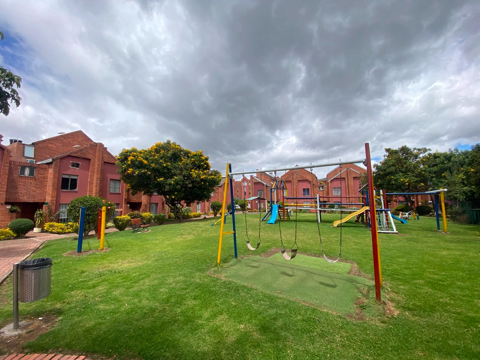 Casa en venta en Engativá, Bogotá · foto 5 de 24
