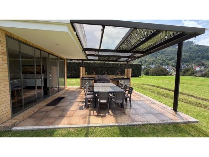 Casa de 4 alcobas en venta en Aposentos, Sopó, 550 m² · foto 3 de 24