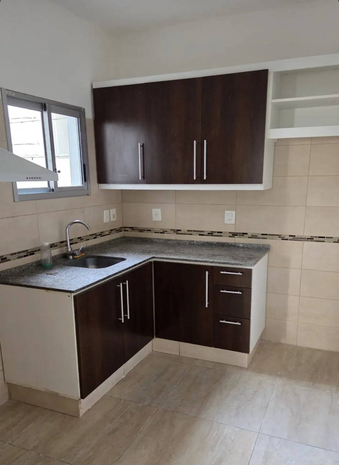 Exquisito Apartamento de 2 Dormitorios en Alquiler: Ubicación Privilegiada en Calle Inca, a Pasos de Amézaga.