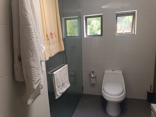 Casa de 4 alcobas en venta en La Mota, Medellín, 212 m² · foto 12 de 24