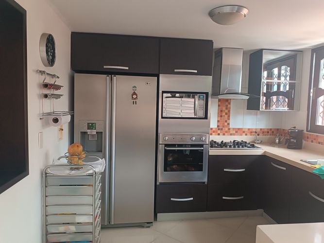 Casa de 4 alcobas en venta en La Mota, Medellín, 212 m² · foto 9 de 24