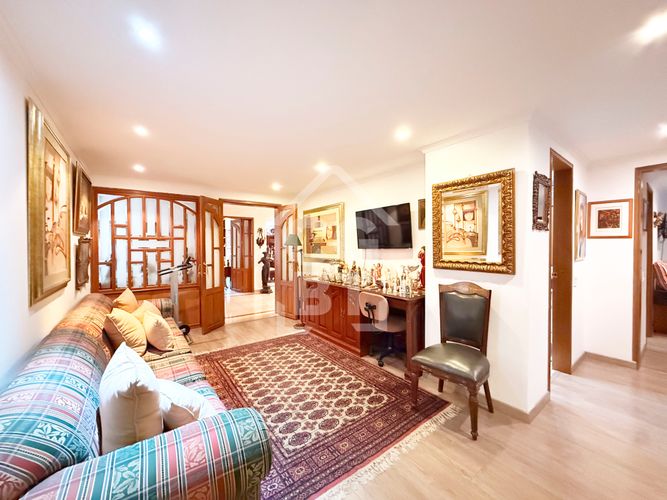 Apartamento de 4 alcobas en venta en La Carolina, Bogotá, 240 m² · foto 13 de 24