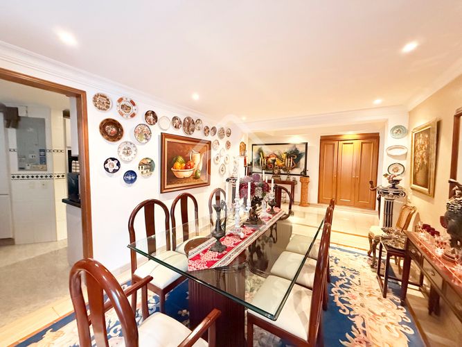 Apartamento de 4 alcobas en venta en La Carolina, Bogotá, 240 m² · foto 7 de 24