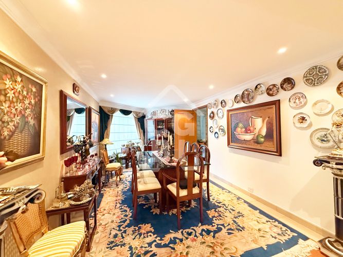 Apartamento de 4 alcobas en venta en La Carolina, Bogotá, 240 m² · foto 8 de 24