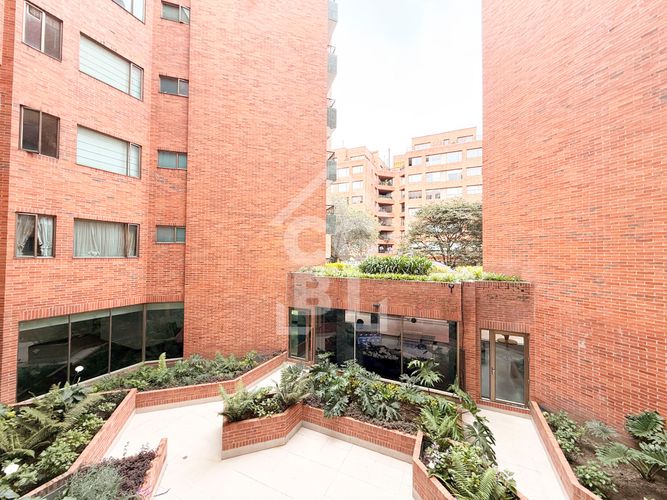 Apartamento de 4 alcobas en venta en La Carolina, Bogotá, 240 m² · foto 20 de 24