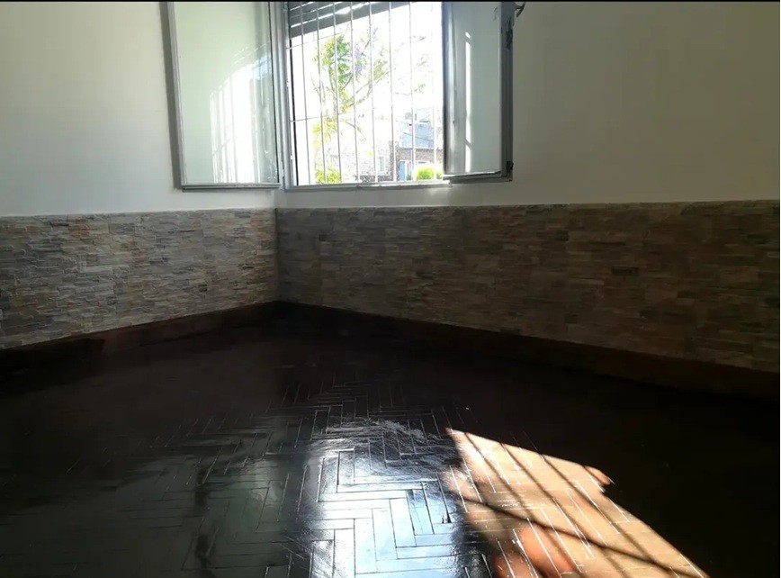 ALQUILER EN LA TEJA, PH EN PLANTA BAJA AL FRENTE, 2 DORMITORIOS, PATIO, SIN GASTOS COMUNES