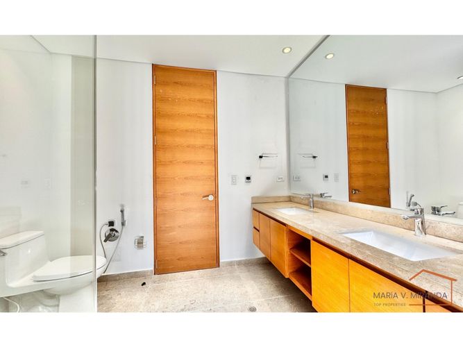 Apartamento de 2 alcobas en venta en Santa Barbara Alta, Bogotá, 193 m² · foto 5 de 24