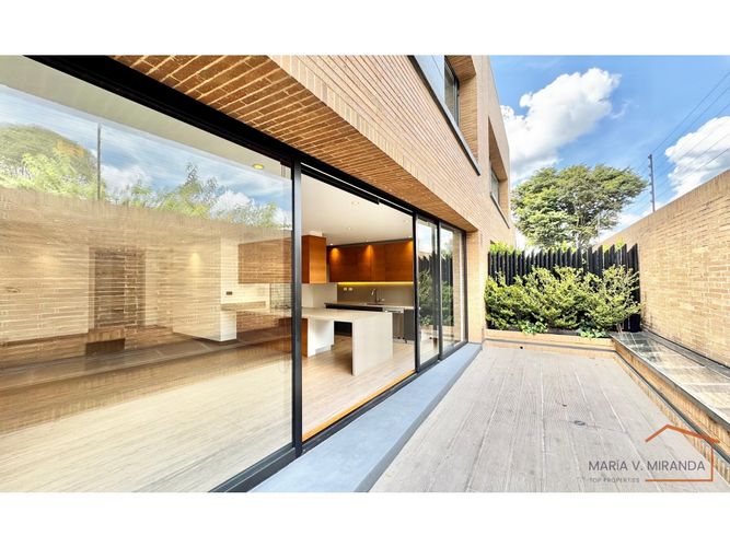 Apartamento de 2 alcobas en venta en Santa Barbara Alta, Bogotá, 193 m² · foto 7 de 24