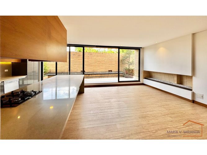 Apartamento de 2 alcobas en venta en Santa Barbara Alta, Bogotá, 193 m² · foto 13 de 24
