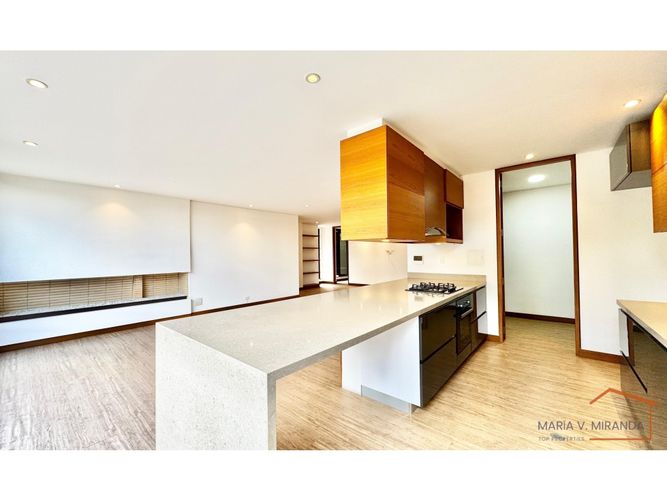 Apartamento de 2 alcobas en venta en Santa Barbara Alta, Bogotá, 193 m² · foto 14 de 24