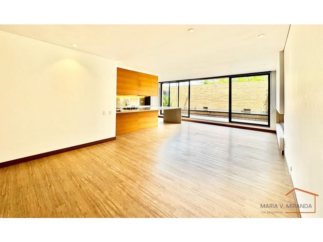 Apartamento de 2 alcobas en venta en Santa Barbara Alta, Bogotá, 193 m² · foto 15 de 24