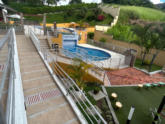 Apartamento de 3 alcobas en venta en Guayanas, Floridablanca, 94 m² · foto 7 de 24