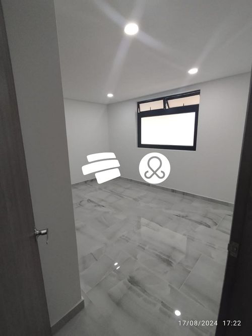 Apartamento de 3 alcobas en venta en Laureles, Medellín, 109 m² · foto 3 de 13