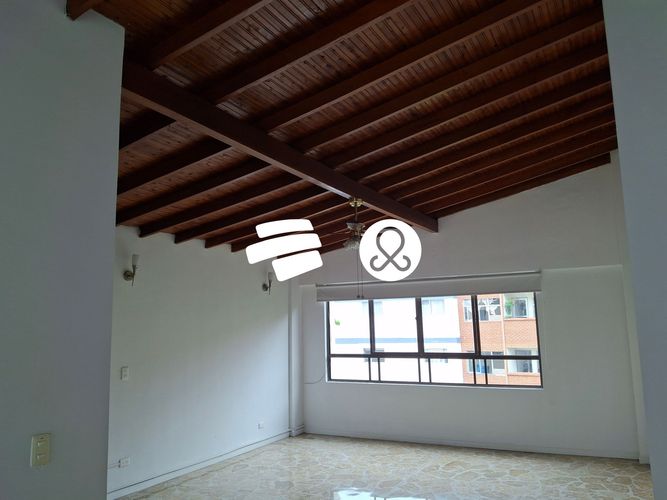 Apartamento de 4 alcobas en venta en Laureles, Medellín, 146 m² · foto 13 de 19