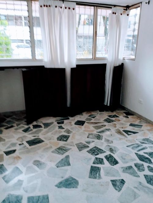Casa de 4 alcobas en venta en Mayapan Las Vegas, Cali, 250 m² · foto 2 de 8