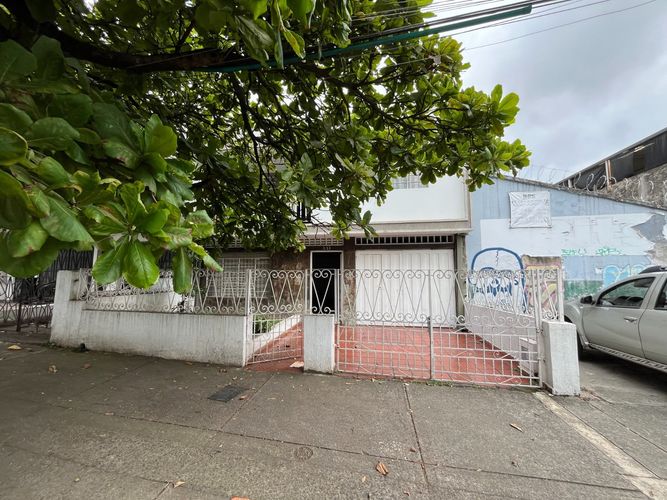 Casa de 4 alcobas en venta en El Lido, Cali, 236 m² · foto 11 de 16