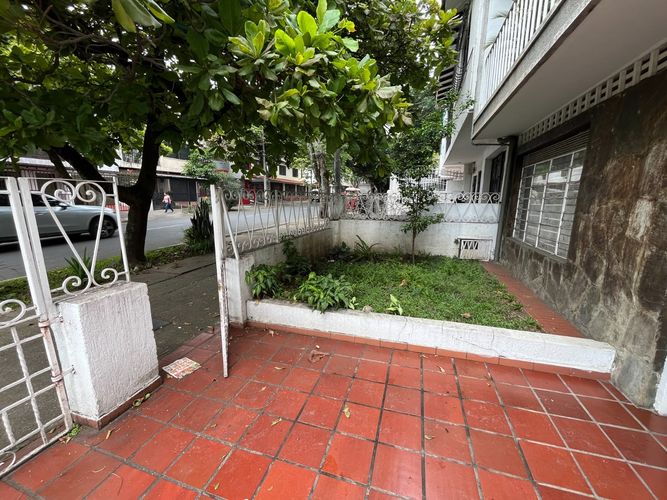 Casa de 4 alcobas en venta en El Lido, Cali, 236 m² · foto 15 de 16