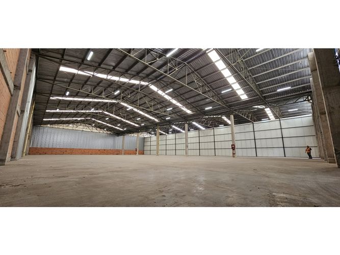 Bodega en arriendo en Centro, Mosquera, 3750 m² · foto 10 de 12