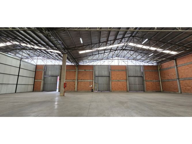 Bodega en arriendo en Centro, Madrid, 5000 m² · foto 11 de 12