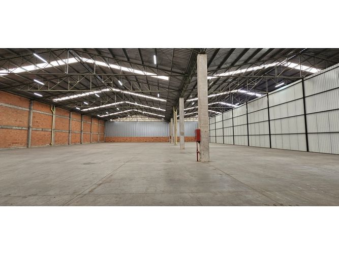 Bodega en arriendo en Centro, Mosquera, 2750 m² · foto 8 de 12