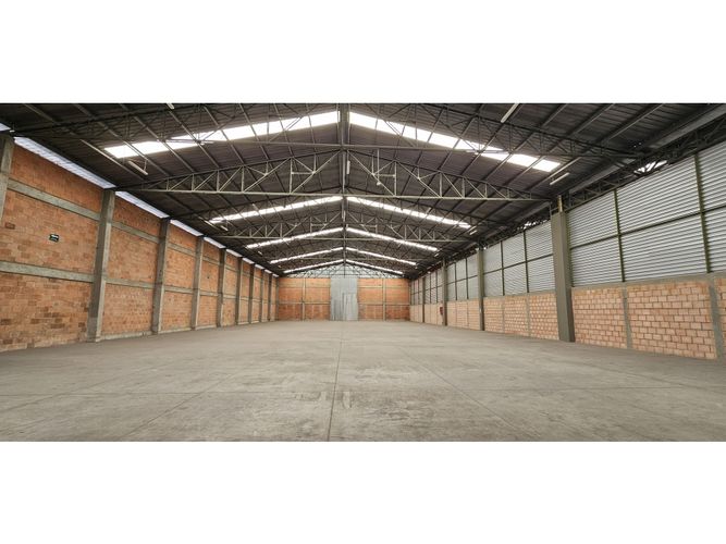 Bodega en arriendo en Centro, Mosquera, 2750 m² · foto 9 de 12