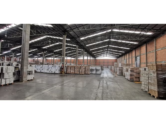 Bodega en arriendo en La Española, Mosquera · foto 2 de 5