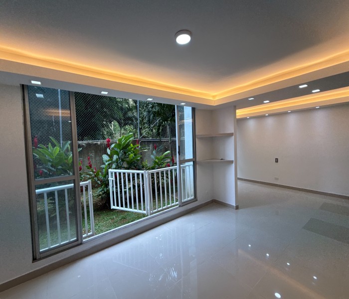 Apartamento en venta en Altos De Santa Elena, Cali · foto 4 de 24