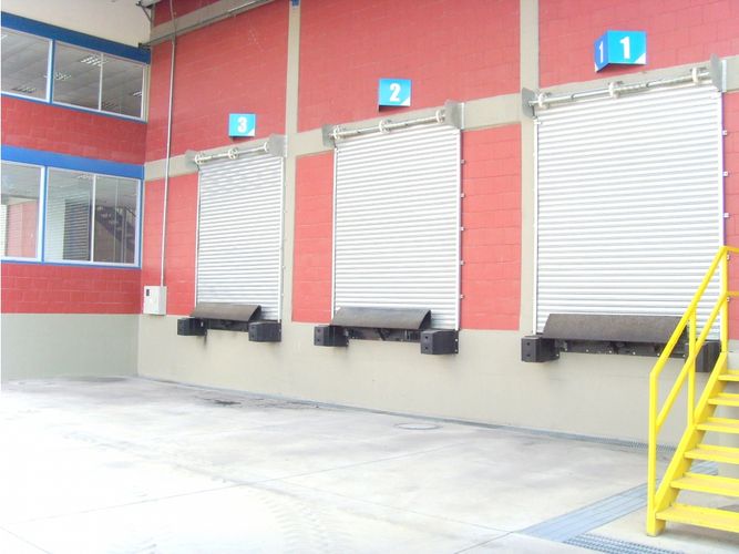 Bodega en arriendo en Laguna Larga, Madrid, 2550 m² · foto 7 de 10