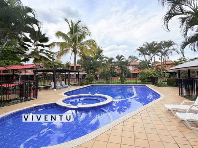 Casa de 4 alcobas en venta en El Castillo, Jamundí, 223 m² · foto 5 de 21