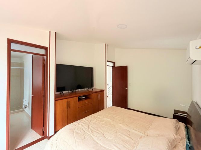 Casa de 4 alcobas en venta en El Castillo, Jamundí, 223 m² · foto 6 de 21