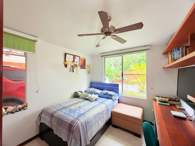 Casa de 4 alcobas en venta en El Castillo, Jamundí, 223 m² · foto 9 de 21